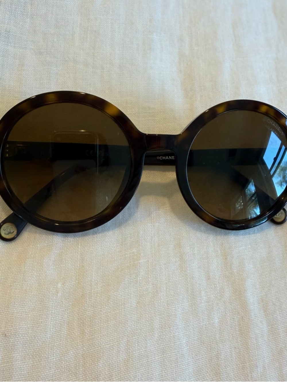 CHANEL Tortoise Shell Round Sunglasses with Brown Lenses - Picture 3 of 7